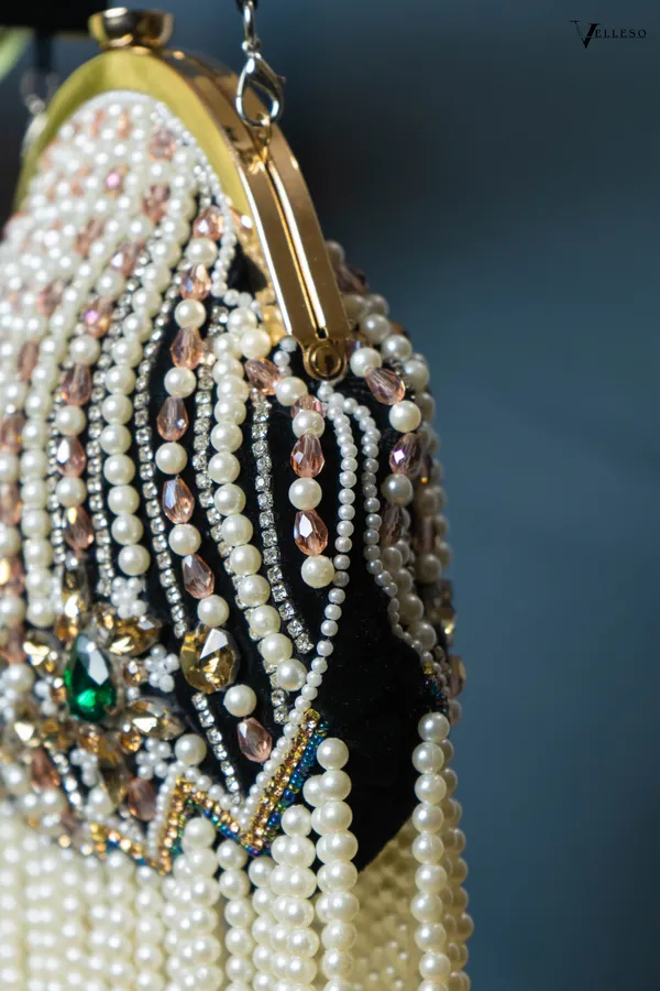 Mahira_Royale_Pearl_Frame_Bag