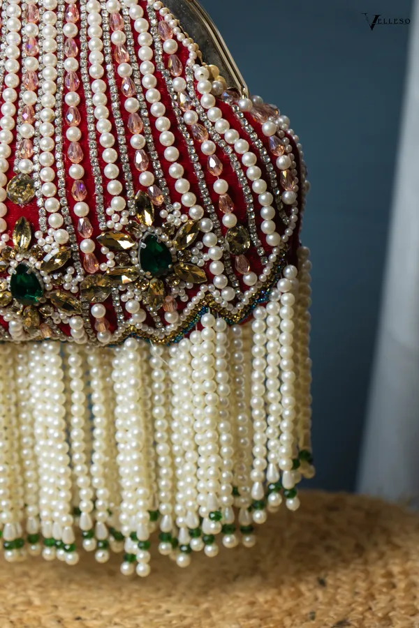 Mahira_Royale_Pearl_Frame_Bag