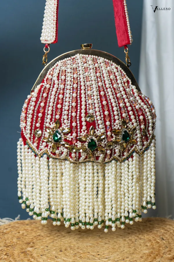 Mahira_Royale_Pearl_Frame_Bag