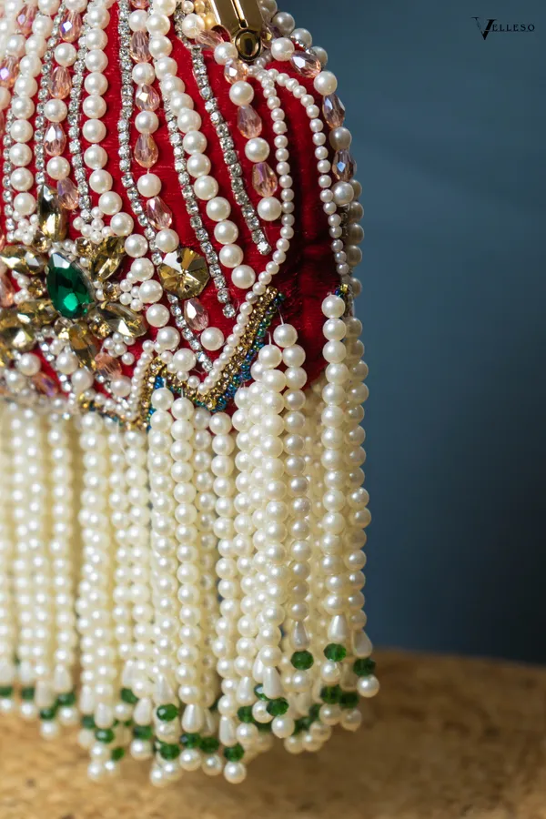 Mahira_Royale_Pearl_Frame_Bag