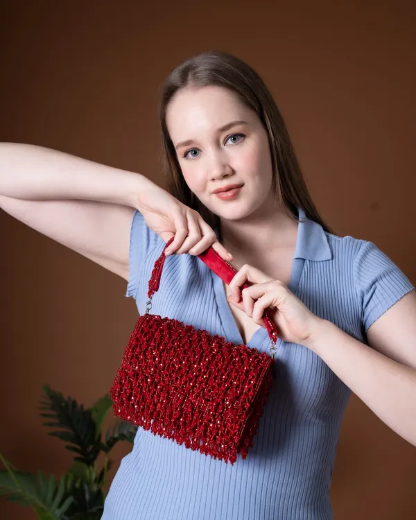 Noir_Cascade_Beaded_Purse_–_Velleso_Luxe_Edit
