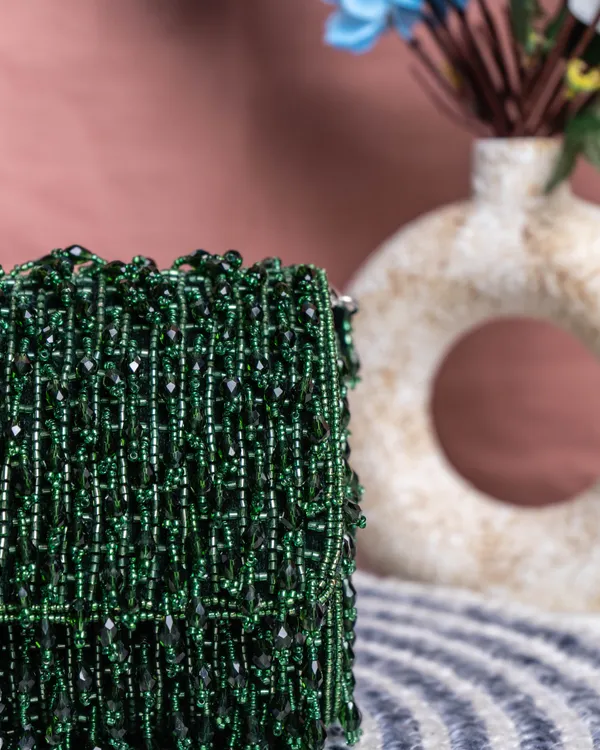 Noir_Cascade_Beaded_Purse_–_Velleso_Luxe_Edit