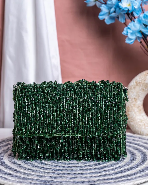 Noir_Cascade_Beaded_Purse_–_Velleso_Luxe_Edit