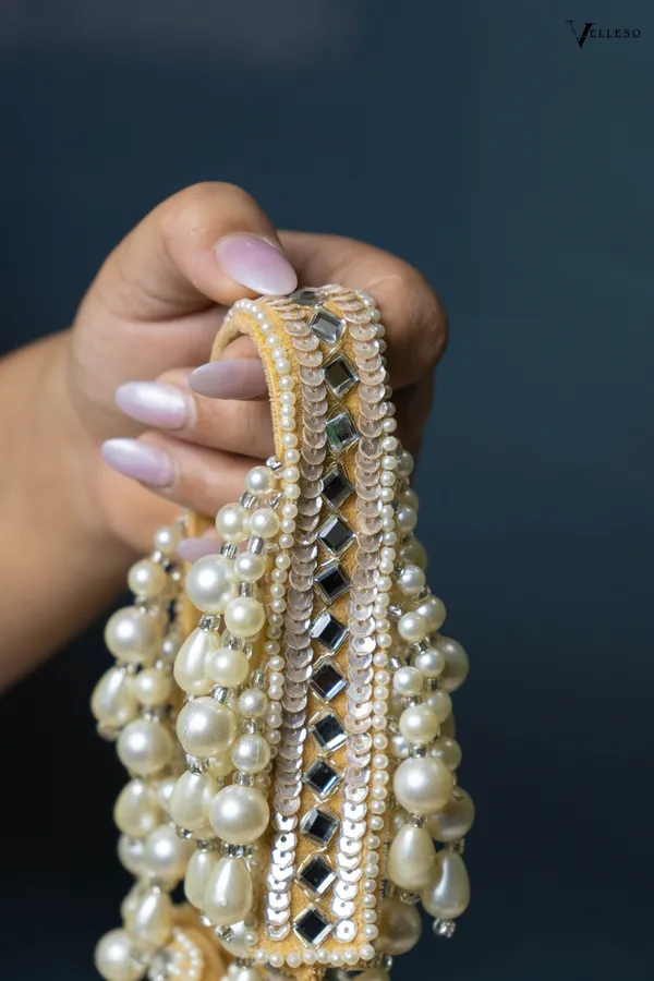 Seraphine_Soft_champagne_gold_Pearl_Potli