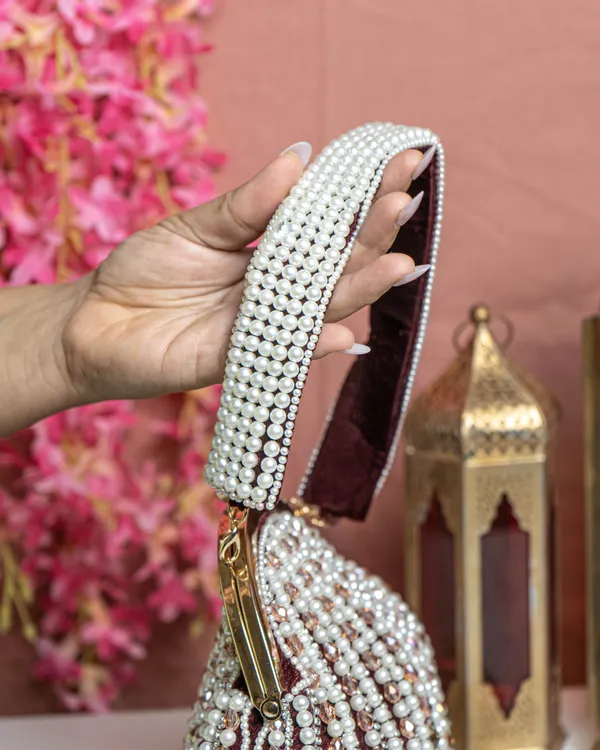 Mahira_Royale_Pearl_Frame_Bag