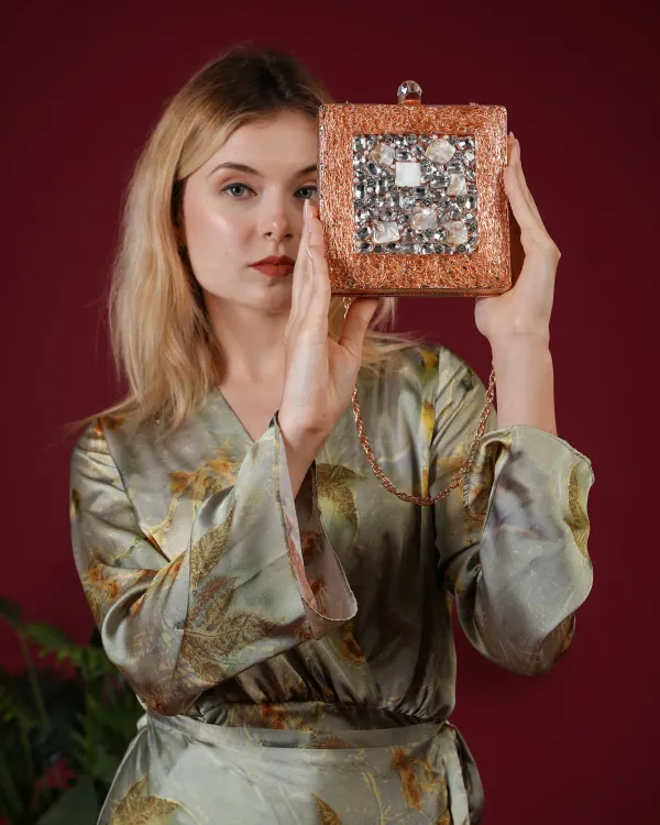 Crystal_Weave_Luxe_Clutch