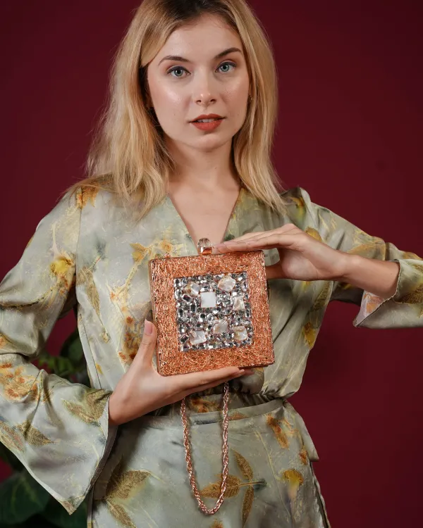 Crystal_Weave_Luxe_Clutch