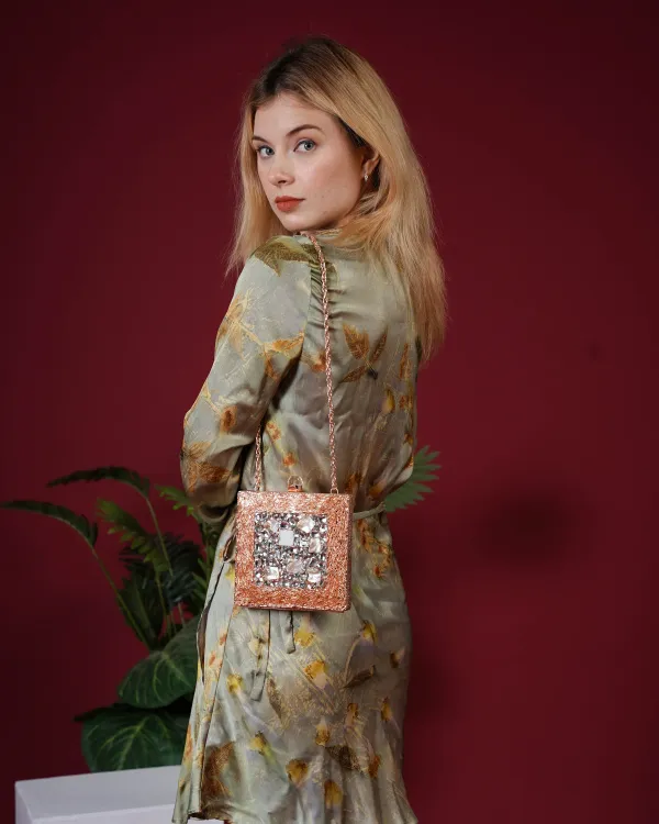 Crystal_Weave_Luxe_Clutch