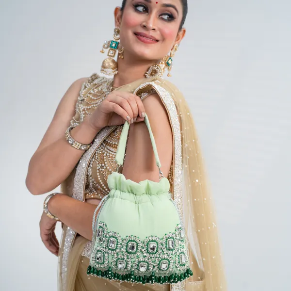 Ameera_Velvet_Emerald_Potli
