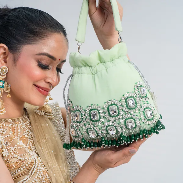 Ameera_Velvet_Emerald_Potli