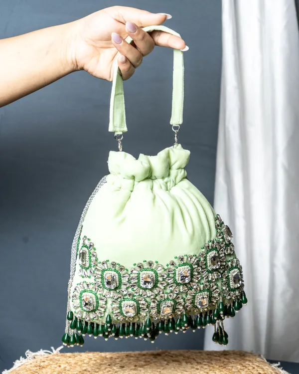 Ameera_Velvet_Emerald_Potli