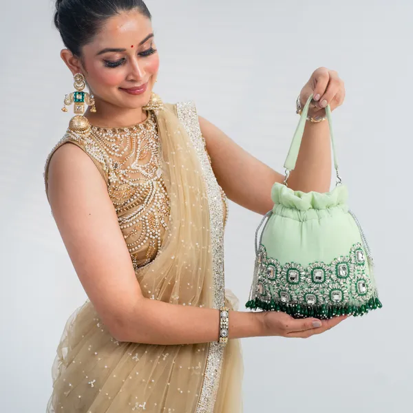 Ameera_Velvet_Emerald_Potli