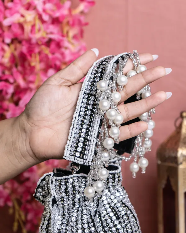 Aabha_Fringe_Potli_Bag