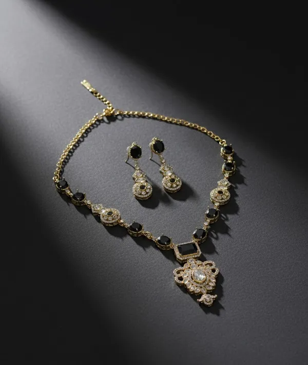Black_Brass_Necklace_Set_For_Women