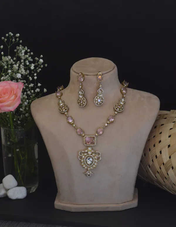 Pink_Brass_Necklace_Set_For_Women