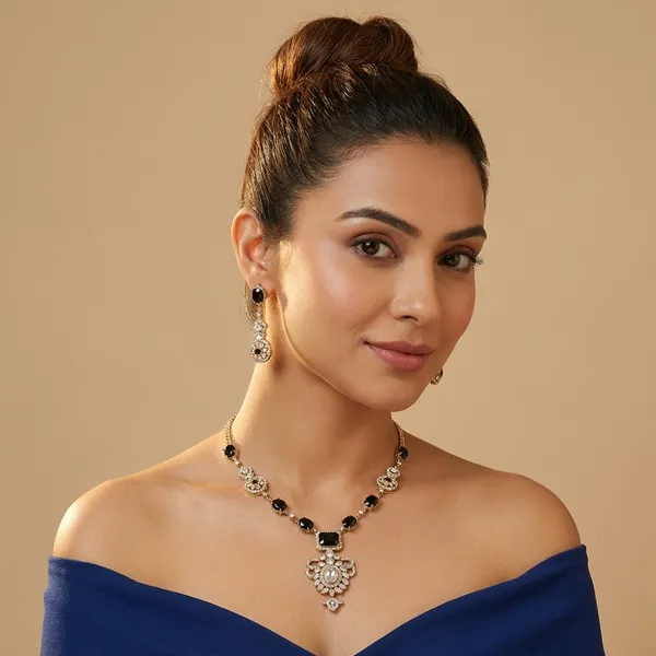 Black_Brass_Necklace_Set_For_Women