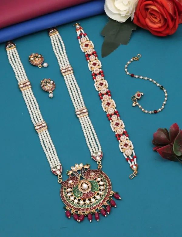 Pearl_Kundan_Multi_Strand_Traditional_Jewellery_Set_With_Earrings