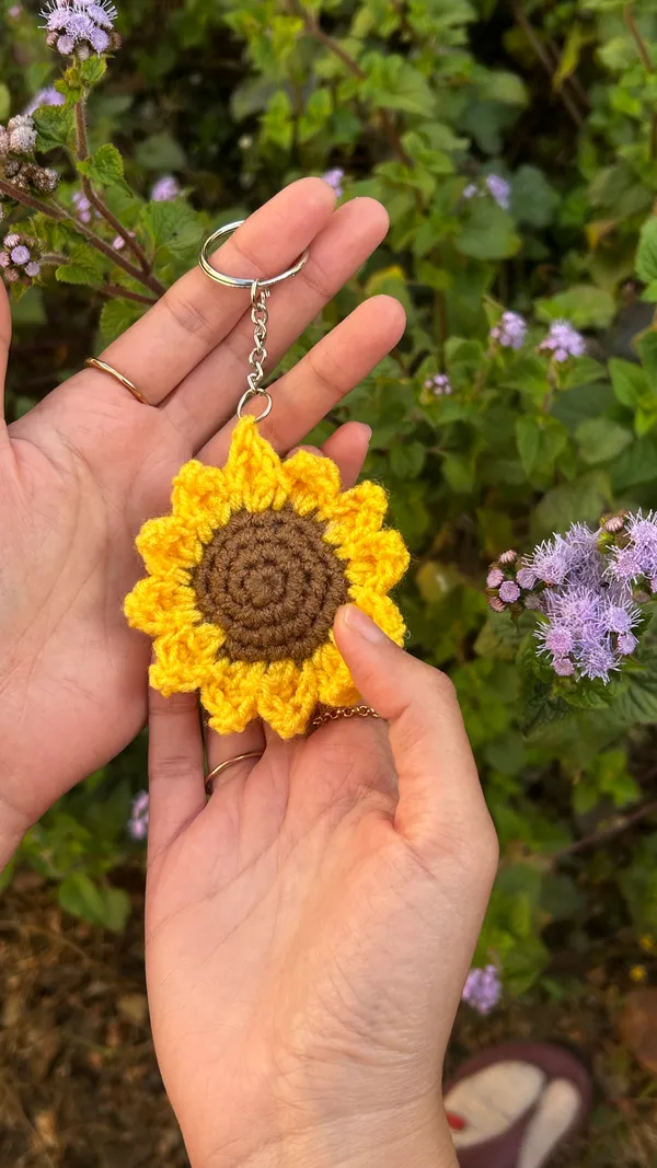 Handmade_Crochet_Sunflower_Keychain(Pack_of_2)