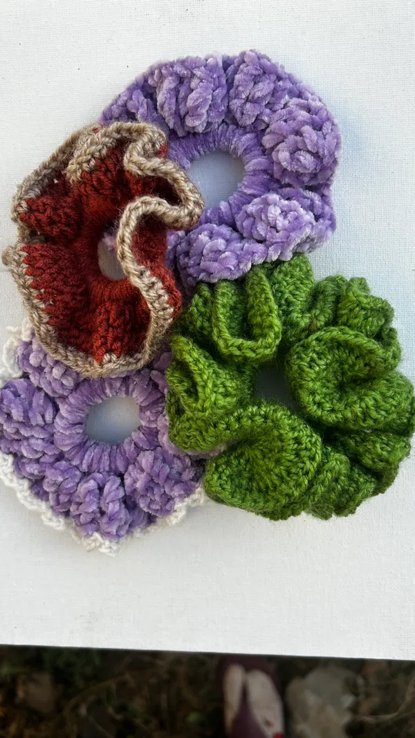 Handmade_Crochet_Hair_Scrunchies