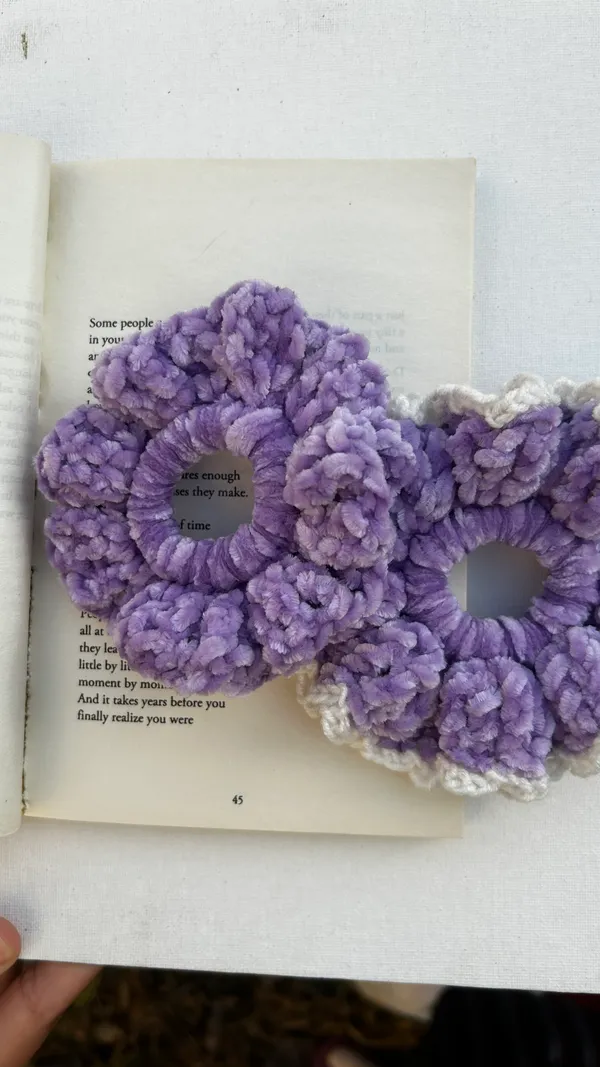Handmade_Crochet_Hair_Scrunchies