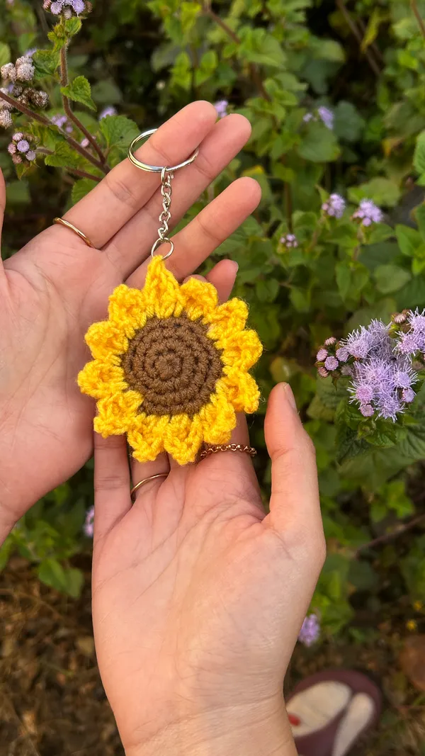 Handmade_Crochet_Sunflower_Keychain(Pack_of_2)