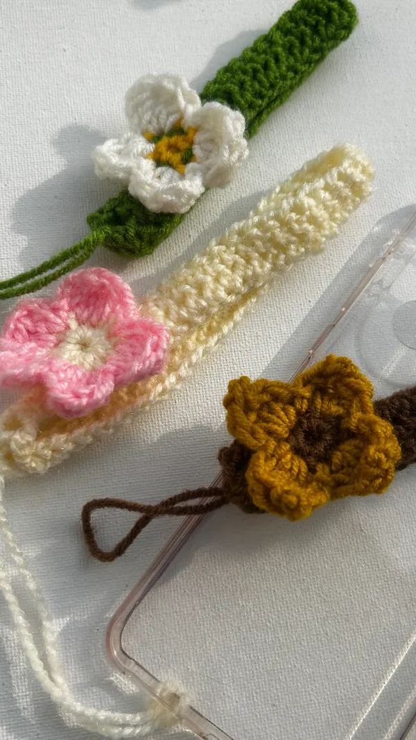 Handmade_Crochet_Flower_Bookmark_-_Set_of_3_(White,_Pink_&_Yellow_Floral)
