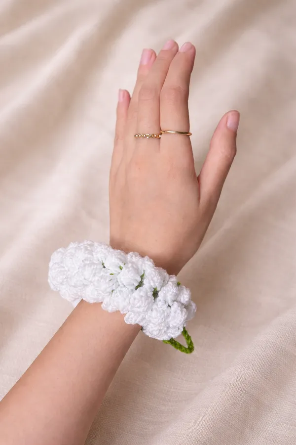 Handmade_Crochet_Flower_Wrist_Band_Bracelet_-_Set_of_2