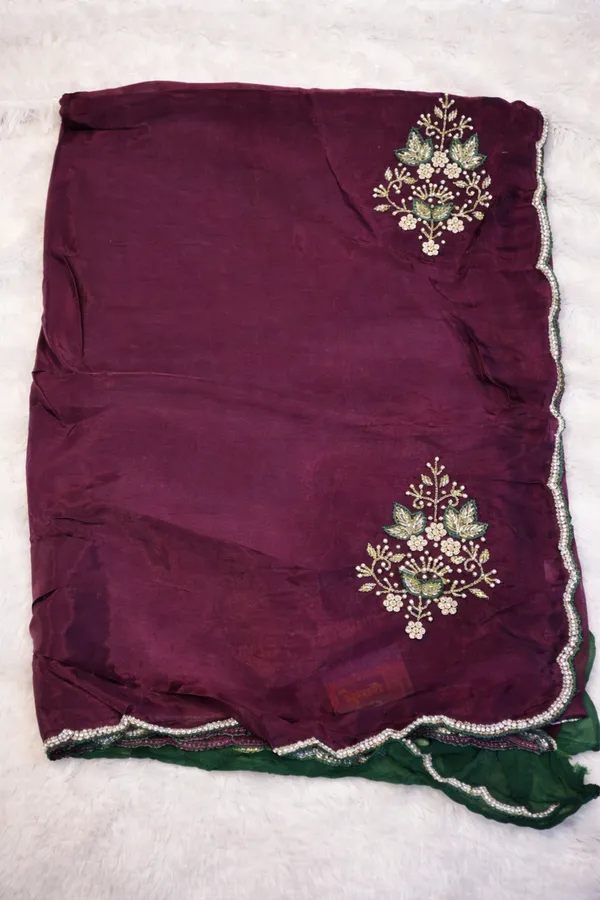 Elegant_Purple_Embroidered_Saree_With_Scalloped_Border_And_Green_Contrast_Edging
