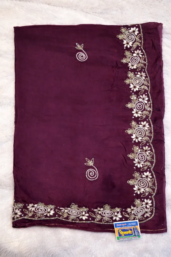 Elegant_Purple_Georgette_Saree_With_Embroidered_Border
