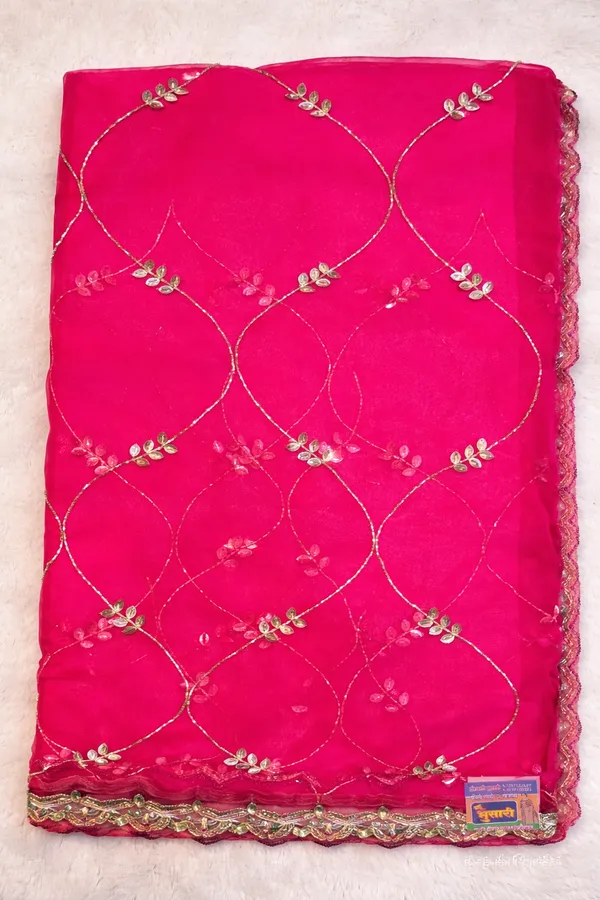 Pink_Georgette_Embroidered_Saree_With_Golden_Lattice_Work_And_Floral_Motifs
