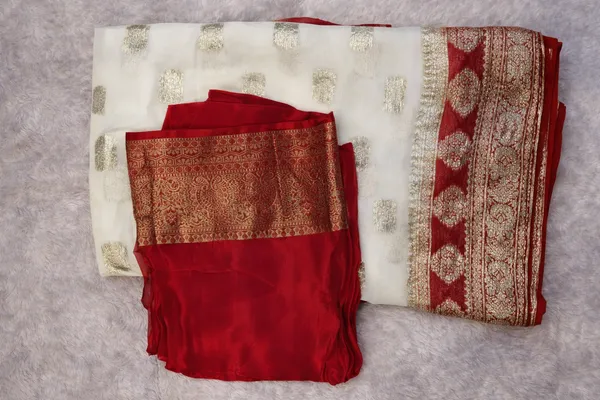 Off_White_Banarasi_Silk_Saree_With_Red_Zari_Border_And_Gold_Motifs