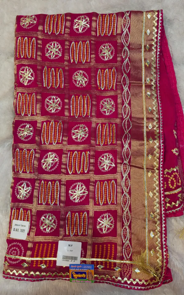 Traditional_Red_Banarasi_Silk_Saree_With_Golden_Zari_Work
