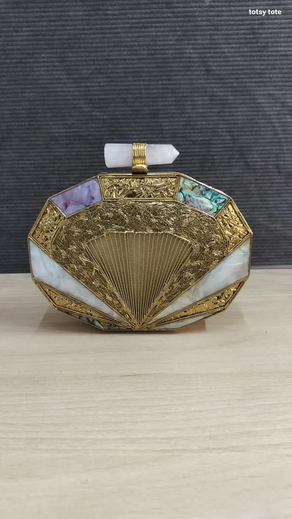 Lustre_Clutch_For_Women