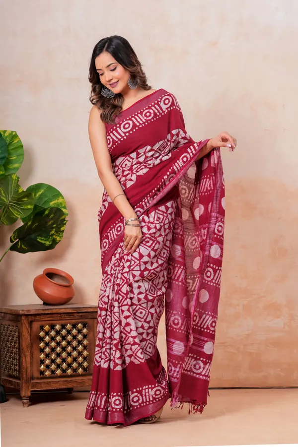 Maroon_And_White_Block_Printed_Linen_Saree_With_Geometric_Patterns