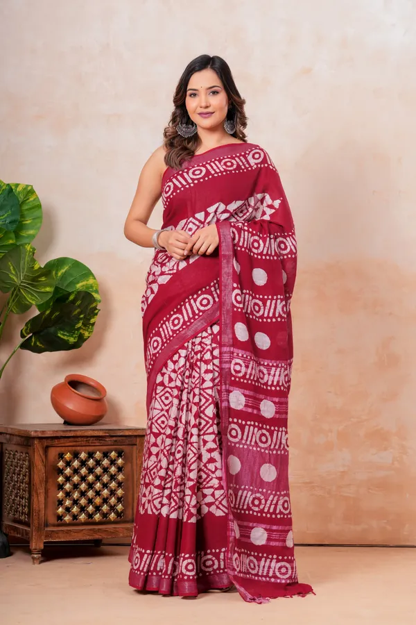 Maroon_And_White_Block_Printed_Linen_Saree_With_Geometric_Patterns