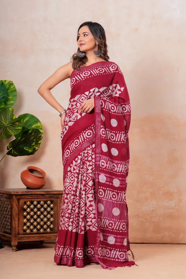 Maroon_And_White_Block_Printed_Linen_Saree_With_Geometric_Patterns