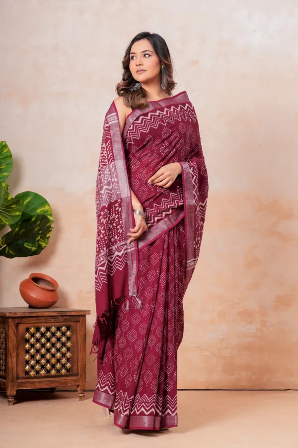 Maroon_Bandhani_Print_Linen_Saree_With_Woven_Border