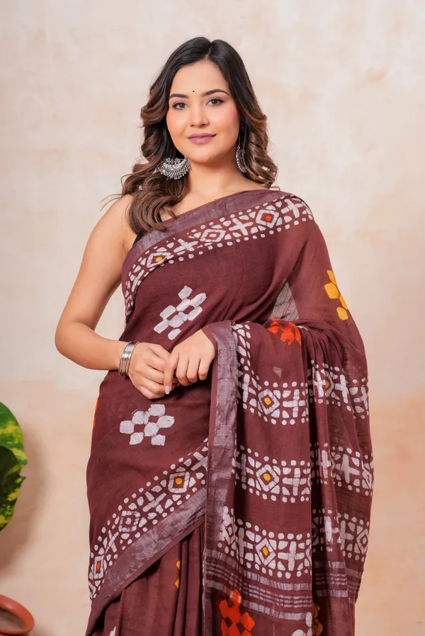 Brown_Floral_Printed_Linen_Saree_With_Blouse_Piece