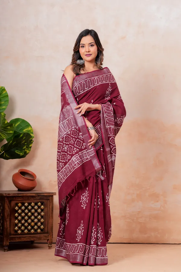 Maroon_Batik_Print_Linen_Saree_With_Geometric_Patterns