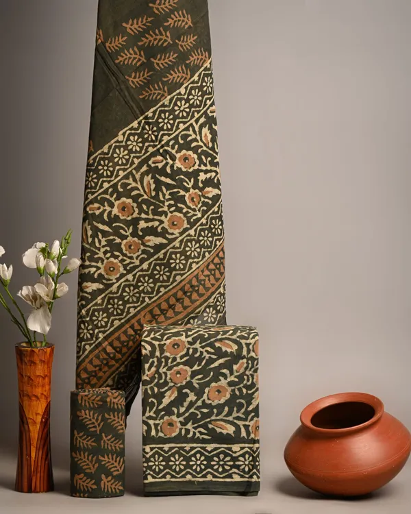 Traditional_Hand_Block_Printed_Mulmul_Cotton_Unstitched_Suit_Fabric_Set