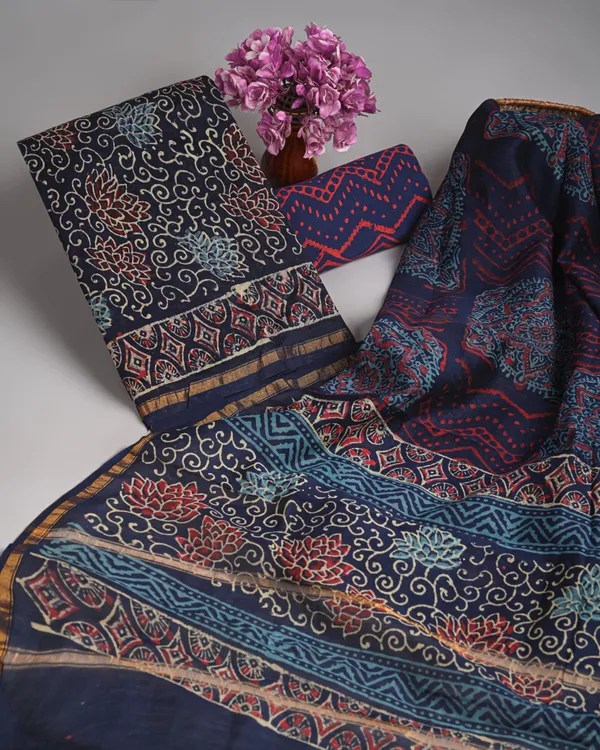 Traditional_Batik_Print_Unstitched_Cotton_Dress_Material_Set_With_Dupatta_Chanderi_Suit