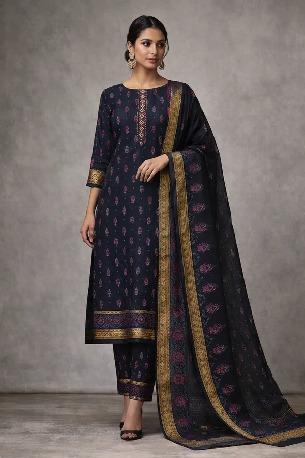 Black_Sambalpuri_Ikat_Linen_Saree_With_Geometric_And_Floral_Motifs_Maheshwari_Silk_Suit