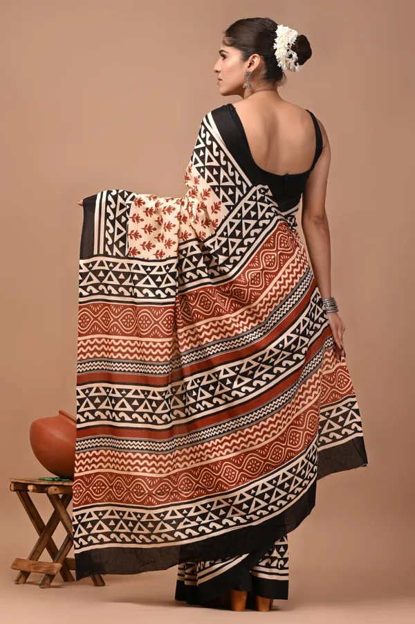 Ethnic_Printed_Saree_With_Geometric_And_Floral_Patterns