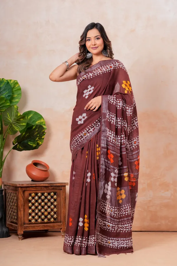 Brown_Floral_Printed_Linen_Saree_With_Blouse_Piece