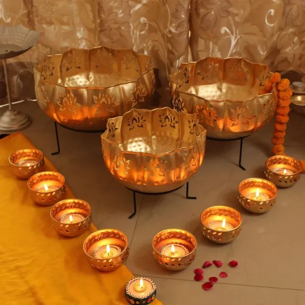 Elegant_Metal_Lotus_Candle_Holders_Set_With_Tea_Light_Diyas_Decorative_Festive_Home_Decor_For_Diwali_Weddings_Parties_Table_Centerpieces_Spiritual_Ambience_Lighting