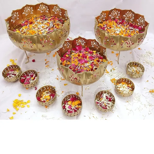 Elegant_Metal_Lotus_Candle_Holders_Set_With_Tea_Light_Diyas_Decorative_Festive_Home_Decor_For_Diwali_Weddings_Parties_Table_Centerpieces_Spiritual_Ambience_Lighting