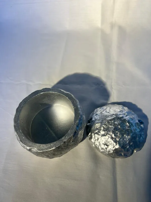 Decorative_Metallic_Sphere_Box_Textured_Silver_Finish_Storage_Container