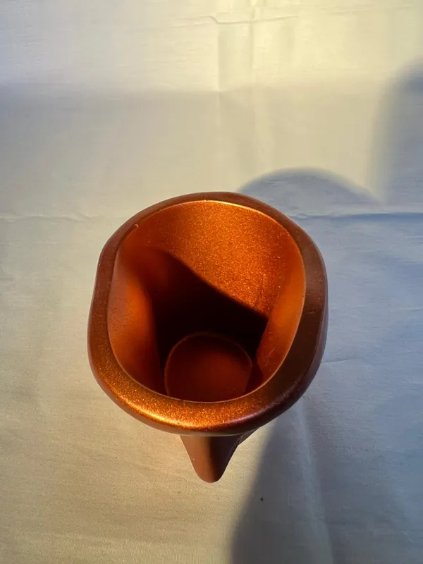 Handcrafted_Amber_Resin_Face_Planter_Minimalist_Modern_Home_Decor_Pot