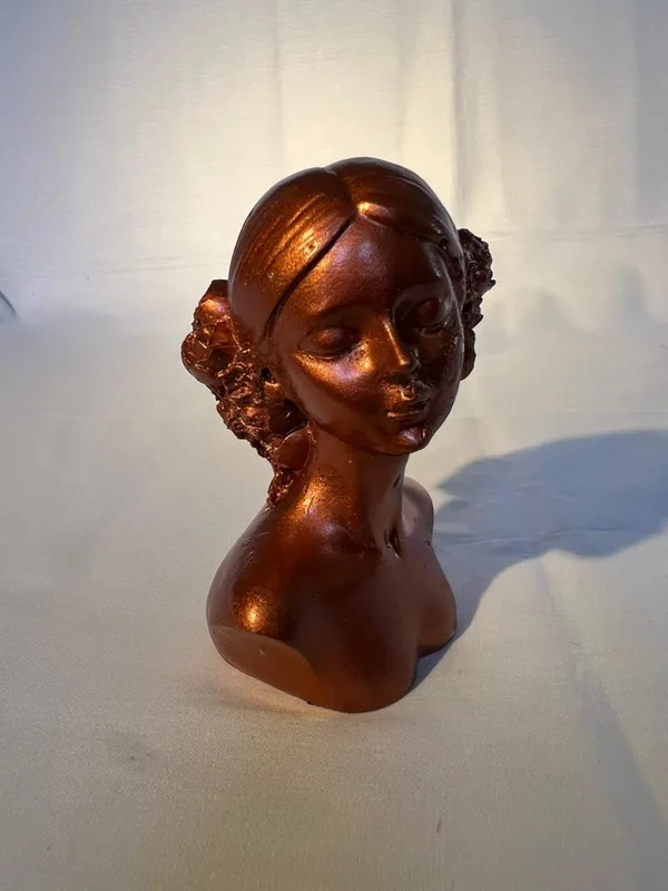 Decorative_Metallic_Bronze_Female_Bust_Sculpture