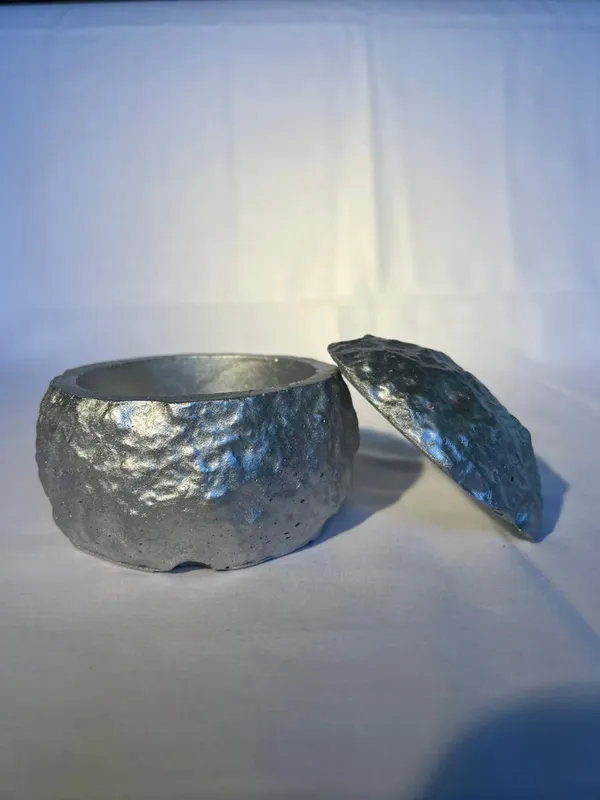 Decorative_Metallic_Sphere_Box_Textured_Silver_Finish_Storage_Container